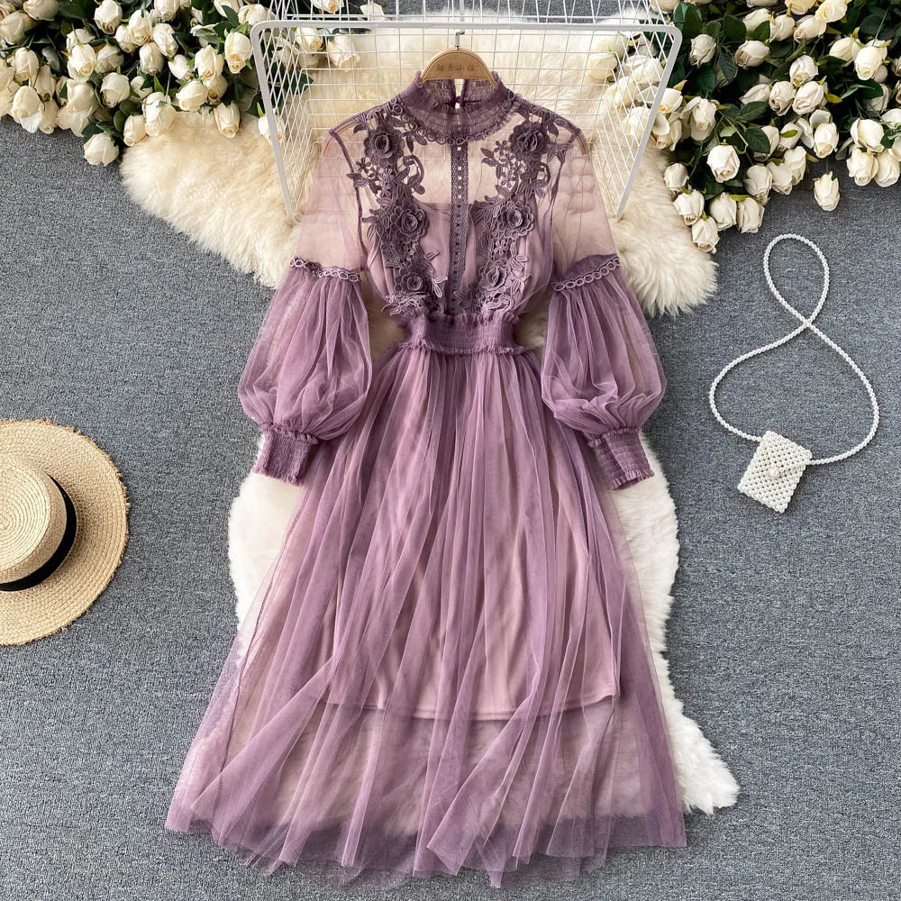 Blumenkleid mit Stehkragen